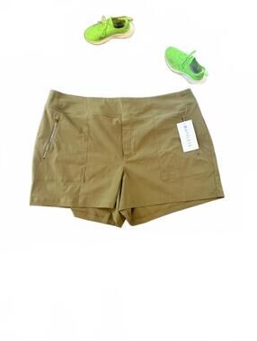 Athleta Trekkie North Shorts NWT! Women’s Size 22 Olive Green